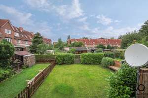 Wohnkomfort im Doppelpack: Kamin, Garten und Freiheit zum Einzug. – Die vollständige Adresse der Immobilie erhältst du vom Anbieter., 24147 Elmschenhagen, Kiel – Vorschaubild 3
