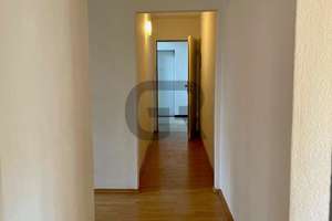 *Racano Immobilien* Gepflegte 3 Zimmer Wohnung mit EBK und Balkon – Die vollständige Adresse der Immobilie erhältst du vom Anbieter., 64297 Eberstadt, Darmstadt – Vorschaubild 2