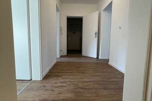 Pracht Immobilien- Neu renovierte 3 ZKDB im Herzen der Stadt – St.Anton-Str. 10-12, 47799 Cracau, Krefeld – Vorschaubild 1