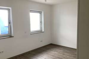 Renovierte 2-Zimmer-Wohnung im Erdgeschoss mit kleinem Garten und Terrasse – Goerdelerstr. 41, 91058 Bachfeld, Erlangen – Vorschaubild 4