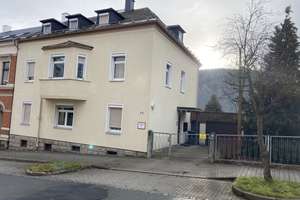 Neu renovierte 4 Zimmer Wohnung in Top Lage in Klingenthal; ruhig; zentrumsnah; schöne Aussicht – Zwotaer 15, 8248 Klingenthal – Vorschaubild 2