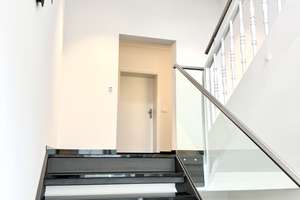 Lichtdurchflutete 2-Zimmer-Wohnung in sanierter Jugendstilvilla mit Stellplatz & EBK – Die vollständige Adresse der Immobilie erhältst du vom Anbieter., 93047 Ostenviertel, Regensburg – Vorschaubild 9