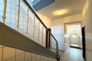 10 Wohneinheiten! Sehr gepflegtes Mehrfamilienhaus mit dazugehörigem Hinterhaus und Garagen!!! – Die vollständige Adresse der Immobilie erhältst du vom Anbieter., 45884 Rotthausen, Gelsenkirchen – Vorschaubild 3