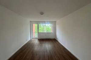 Top renovierte 3-Zimmer-Wohnung mit Balkon und Einbauküche in zentraler Lage von Hamburg ! – Grevenweg 22, 20537 Borgfelde, Hamburg – Vorschaubild 8