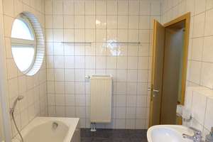 Modernes Einfamilienhaus in Würzburg / Versbach - ruhige Lage an Privatstraße – Die vollständige Adresse der Immobilie erhältst du vom Anbieter., 97078 Versbach, Würzburg – Vorschaubild 15