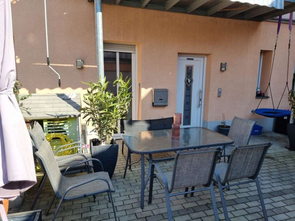 Immobilie in Baiersdorf - Haus im Haus...
Moderne Maisonette- Wohnung mit Terrasse und Balkon - Bild 1