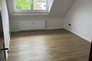 Modernes Wohnen: 2-Zimmer-Dachgeschosswohnung in Köln-Höhenberg – Kulmbacher Str. 8, 51103 Höhenberg, Köln – Vorschaubild 10