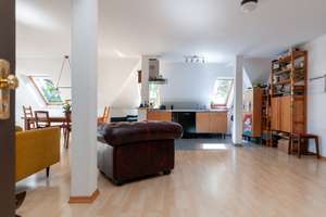 Tolkewitz - helle 3-Zimmer-Dachgeschosswohnung mit Wintergarten/Loggia – Lewickistraße 1, 1279 Tolkewitz/Seidnitz-Nord, Dresden – Vorschaubild 7