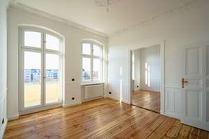 Provisionsfrei: Erstbezug am Volkspark Wilmersdorf, 3-Zi Stuck-Altbau, Balkon, Blicke über die Stadt – Wallenbergstrasse 4, 10713 Wilmersdorf, Berlin – Vorschaubild 1