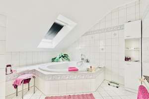 TOP Wohn-Geschäftskonzept: Freist. EFH, 2 Einliegerwhg., 8 Zi, 314m² wohnl. Nutzfl. & Gewerbehalle – Die vollständige Adresse der Immobilie erhältst du vom Anbieter., 45899 Beckhausen, Gelsenkirchen – Vorschaubild 13