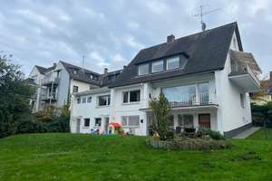 Solingen - Ohligs/Aufderhöhe - 3 -Parteien Haus + 1 Doppelgarage + 3 PKW- Stellpläte - GARTEN