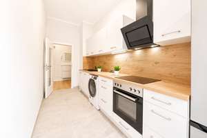 Sonnige 2,5 -RW* vollständig saniert und möbliert* EBK* Bad mit Wanne* hochwertig sanierter Altbau* – Leipziger Straße 140, 1127 Pieschen-Süd, Dresden – Vorschaubild 14