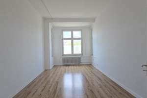 Attraktive 2-Zimmer-Wohnung im 2. Obergeschoss mit Balkon im Herzen Düsseldorfs – Die vollständige Adresse der Immobilie erhältst du vom Anbieter., 40227 Oberbilk, Düsseldorf – Vorschaubild 4