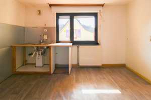 Platz für Ideen: 9-Zi-Einfamilienhaus mit Charme – Innenhof, Garage & Stellplatz in St. Augustin – Rhein-Sieg-Kreis – Vorschaubild 4