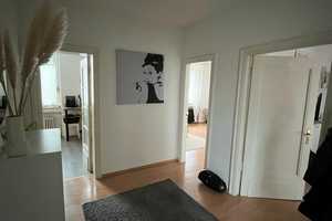 Gut geschnittene, gepflegte 2-Zimmer-Wohnung mit Balkon im Bürgermeisterviertel (Hammerschmidtplatz) – Oehlerstraße 6, 47798 Krefeld – Vorschaubild 1