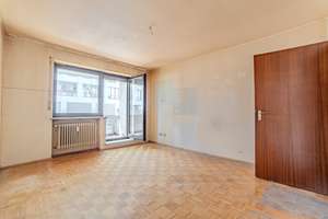 Gut geschnittene 3-Zimmer mit Südloggia / Kauf gegen Gebot – Die vollständige Adresse der Immobilie erhältst du vom Anbieter., 80997 Moosach-Bahnhof, München – Vorschaubild 2