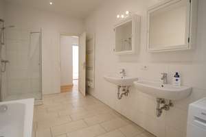Bezugsfreie 4-Zimmer-Altbauwohnung in Charlottenburg – Die vollständige Adresse der Immobilie erhältst du vom Anbieter., 10627 Charlottenburg, Berlin – Vorschaubild 11