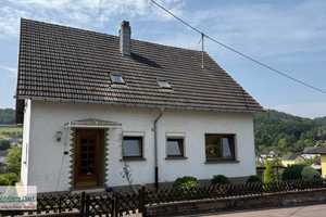 TABEN-RODT: WOHNHAUS MIT WEITBLICK AUF 10 AR GRUNDSTÜCK! – Trier-Saarburg (Kreis) – Vorschaubild 1