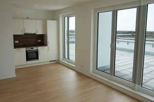 Mit FERNBLICK und Süd-Dachterrasse das Wohnen genießen! Einbauküche + Wannenbad, Aufzug – Sophie-Schoop-Weg 72, 21035 Neuallermöhe, Hamburg – Vorschaubild 2