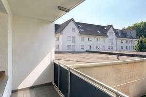 Lichtdurchflutete 2,5 Zimmer- Eigentumswohnung  mit Sonniger Loggia