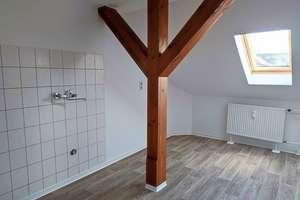 Schnuckelige Dachgeschosswohnung mit Badewanne – Markusstr. 8, 9130 Sonnenberg, Chemnitz – Vorschaubild 1