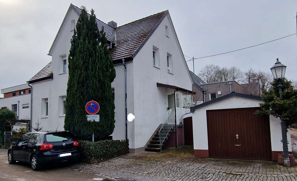 Einfamilienhaus mit 6 Zimmern und Garage in Aalen