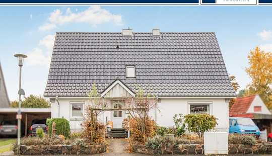Bild von Familienidyll mit großem Garten in Neumünsters beliebter Gartenstadt