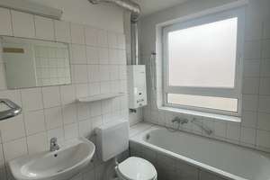 Lichtdurchflutete 3-Zimmer-Wohnung mit Balkon in gepflegtem Mehrfamilienhaus in Gebhardshagen – Bodenbacher Ring 16, 38229 Gebhardshagen, Salzgitter – Vorschaubild 7