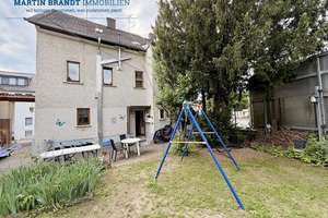 Historisches Gründerzeitanwesen mit 3 Wohneinheiten (vermietet) am Schloßpark von WI-Biebrich – Die vollständige Adresse der Immobilie erhältst du vom Anbieter., 65203 Biebrich, Wiesbaden – Vorschaubild 2