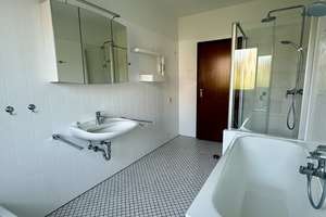 Architektenhaus mit großzügiger ebenerdiger Wohnung und zusätzlicher Einliegerwohnung – Die vollständige Adresse der Immobilie erhältst du vom Anbieter., 30890 Barsinghausen – Vorschaubild 12