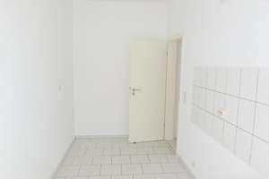Ab sofort zu haben: Gemütliche 1-Zimmer-Wohnung mit Balkon (Hofseite), separater Küche und Badewanne – Langer Weg 53, 39112 Sudenburg, Magdeburg – Vorschaubild 16