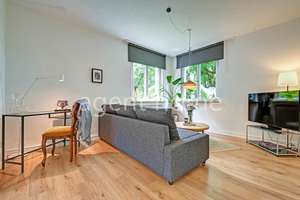 MÖBLIERT - INDIVIDUELL UND GEMÜTLICH - Helle Wohnung mit Balkon – Die vollständige Adresse der Immobilie erhältst du vom Anbieter., 70180 Weinsteige, Stuttgart – Vorschaubild 2