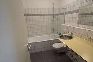 Wohnen im Baudenkmal „Domänenkanzlei“ – sanierte Altbauwohnung mit Balkon, bezugsfrei & provisionsfr – Die vollständige Adresse der Immobilie erhältst du vom Anbieter., 76133 Innenstadt-West, Karlsruhe – Vorschaubild 7