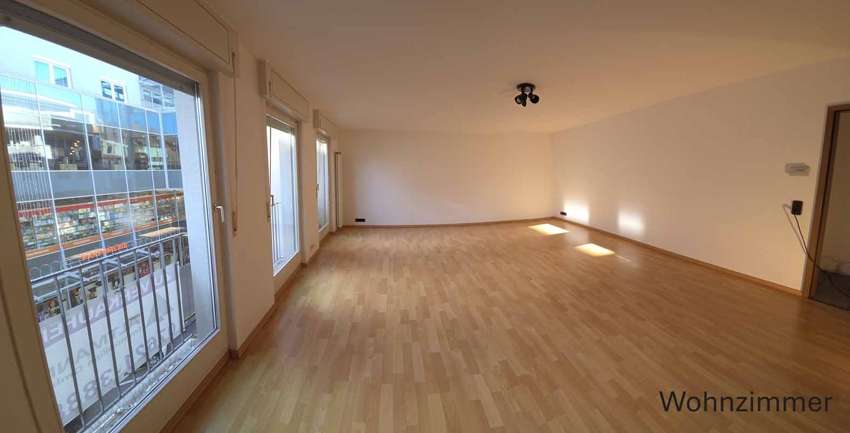 Immobilie in Rheinfelden (Baden) - 4-Zi Eigentumswohnung mit Stellplätzen im Stadtzentrum von Rheinfelden - Bild 1