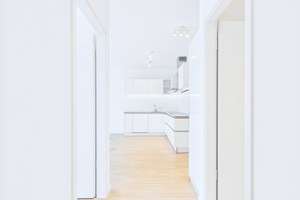 Exklusive 3-Zimmer-Wohnung mit Südwest-Balkon und Blick in den parkähnlichen Innenhof – Die vollständige Adresse der Immobilie erhältst du vom Anbieter., 80634 Neuhausen, München – Vorschaubild 6