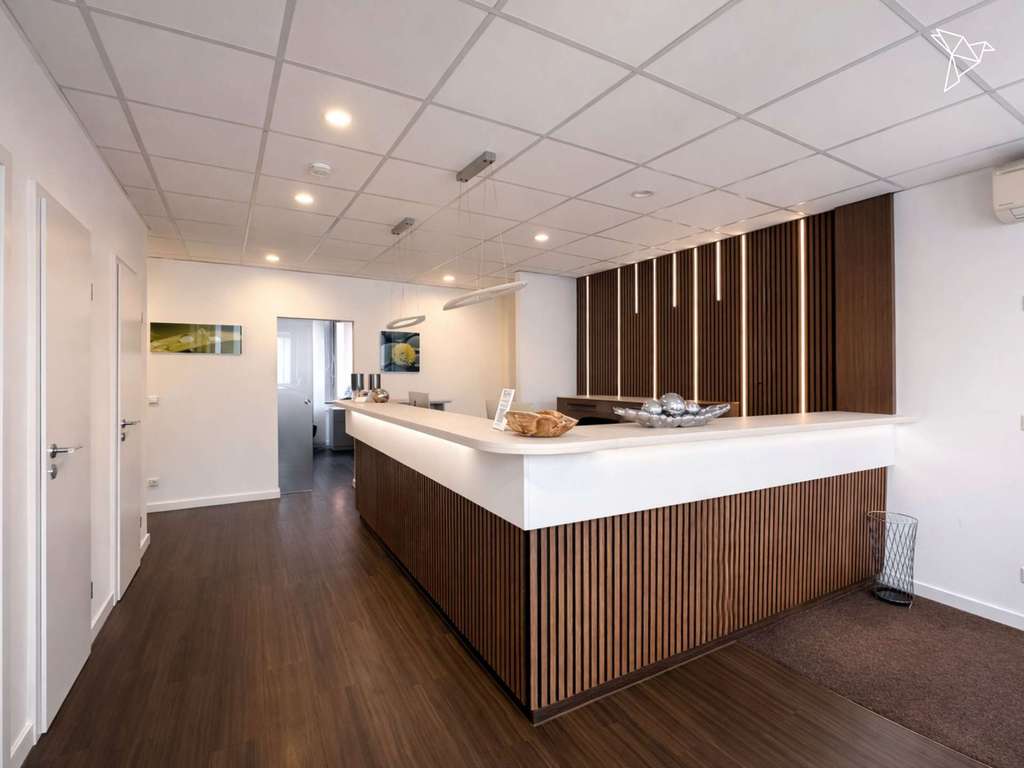 Immobilie in Bad Homburg vor der Höhe - 6 % RENDITE 🤩 Frisch sanierte Praxis im Herzen von Bad Homburg vor der Höhe! - Bild 0