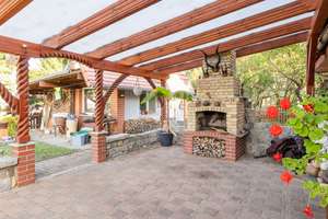 Property thumbnail 11