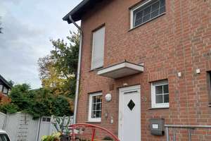 Eckreihenhaus mit 135 m² Wohnfläche in Langenfeld