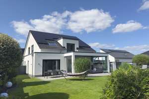 Wohnen auf höchstem Niveau – Exklusives Architektenhaus m. Wintergarten, Wellnessbereich  PV-Anlage – Die vollständige Adresse der Immobilie erhältst du vom Anbieter., 38446 Barnstorf, Wolfsburg – Vorschaubild 15