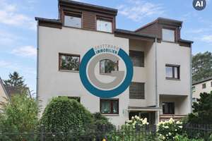SONNIGE TERRASSE & BLICK INS GRÜNE - ARCHITEKTENHAUS - GROSSES GRUNDSTÜCK & PKW- STELLPLATZ