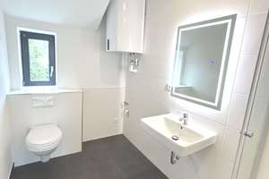 Zentral & Komfortabel - 4 Raum-Loft mit EBK, 2 Bädern & Aussicht über Chemnitz – Bernhardstraße 20, 9126 Lutherviertel, Chemnitz – Vorschaubild 8