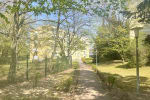 Bezugsfreie 2-Zimmer-Wohnung mit Terrasse und Grünblick in gepflegter Anlage