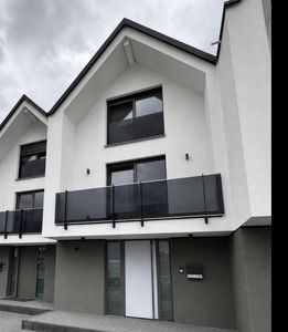 NEUBAU - ERSTBEZUG I RMH I hochwertige Ausstattung I Garten I 2 SP I I 10km Fulda I A7 + A66
