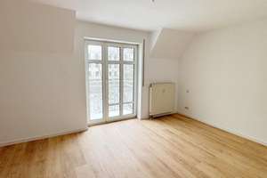3 Raum-Wohnung mit Balkon in zentraler Lage – Zietenstraße 58, 9130 Sonnenberg, Chemnitz – Vorschaubild 2