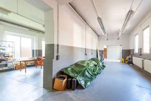 Mehrfamilienhaus mit großem Hintergebäude und Hofflächen für mehrere PKW – Die vollständige Adresse der Immobilie erhältst du vom Anbieter., 42651 Solingen-Mitte, Solingen – Vorschaubild 47