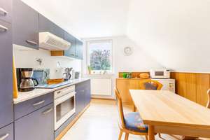 Helle 3-Zimmer-Dachgeschosswohnung (Zweifamilienhaus) in Uni-Nähe – ideal für Singles, Paare oder WG – Die vollständige Adresse der Immobilie erhältst du vom Anbieter., 34127 Nord (Holland), Kassel – Vorschaubild 7