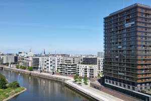 Traumhafte Wohnung in exklusiver Lage mit fabelhaftem Ausblick und Ausstattung in der Hafencity! – Die vollständige Adresse der Immobilie erhältst du vom Anbieter., 20457 HafenCity, Hamburg – Vorschaubild 1
