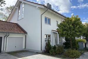 Großzügige Doppelhaushälfte in ruhiger, familienfreundlicher Lage von Unterhaching – Die vollständige Adresse der Immobilie erhältst du vom Anbieter., 82008 Unterhaching – Vorschaubild 2