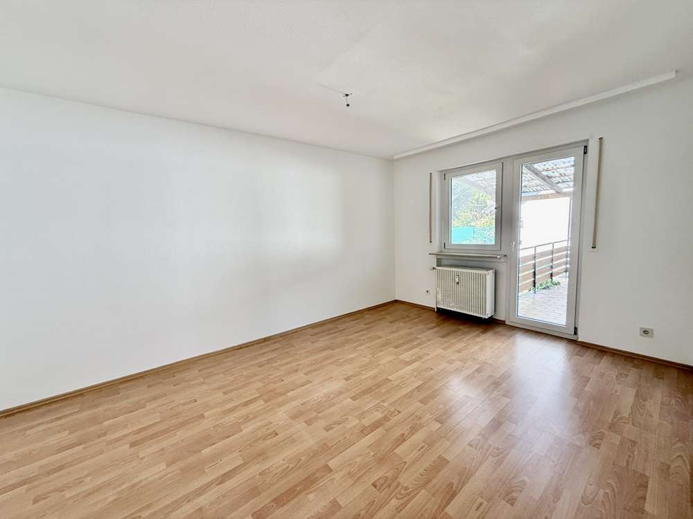 Immobilie in Mörlenbach - +++ Zweifamilienhaus mit Ausbaureserve in Feldrandlage +++ - Bild 0