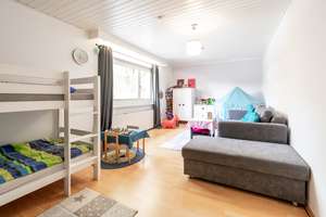 Großzügiges EFH mit 6 Zimmern, 3 Bädern, Balkonen und Garagen in familienfreundlicher Lage – Die vollständige Adresse der Immobilie erhältst du vom Anbieter., 42655 Gräfrath, Solingen – Vorschaubild 13